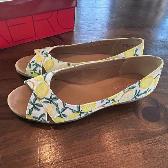 Aerosoles Women's Silver Platter Flat Lemon's Memory Foam Padded Womens Size 9.5 - Picture 2 of 11